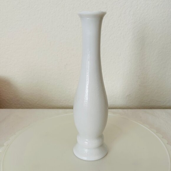 Vintage White Milk Glass Bud Vase 8.5 inches tall - Picture 3 of 6